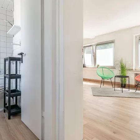Worker's K10 - Stadt-apartment Fuer 3 Personen شقة