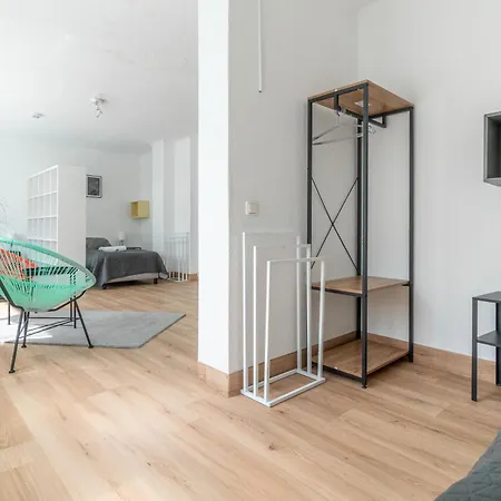 Worker's K10 - Stadt-apartment Fuer 3 Personen شقة